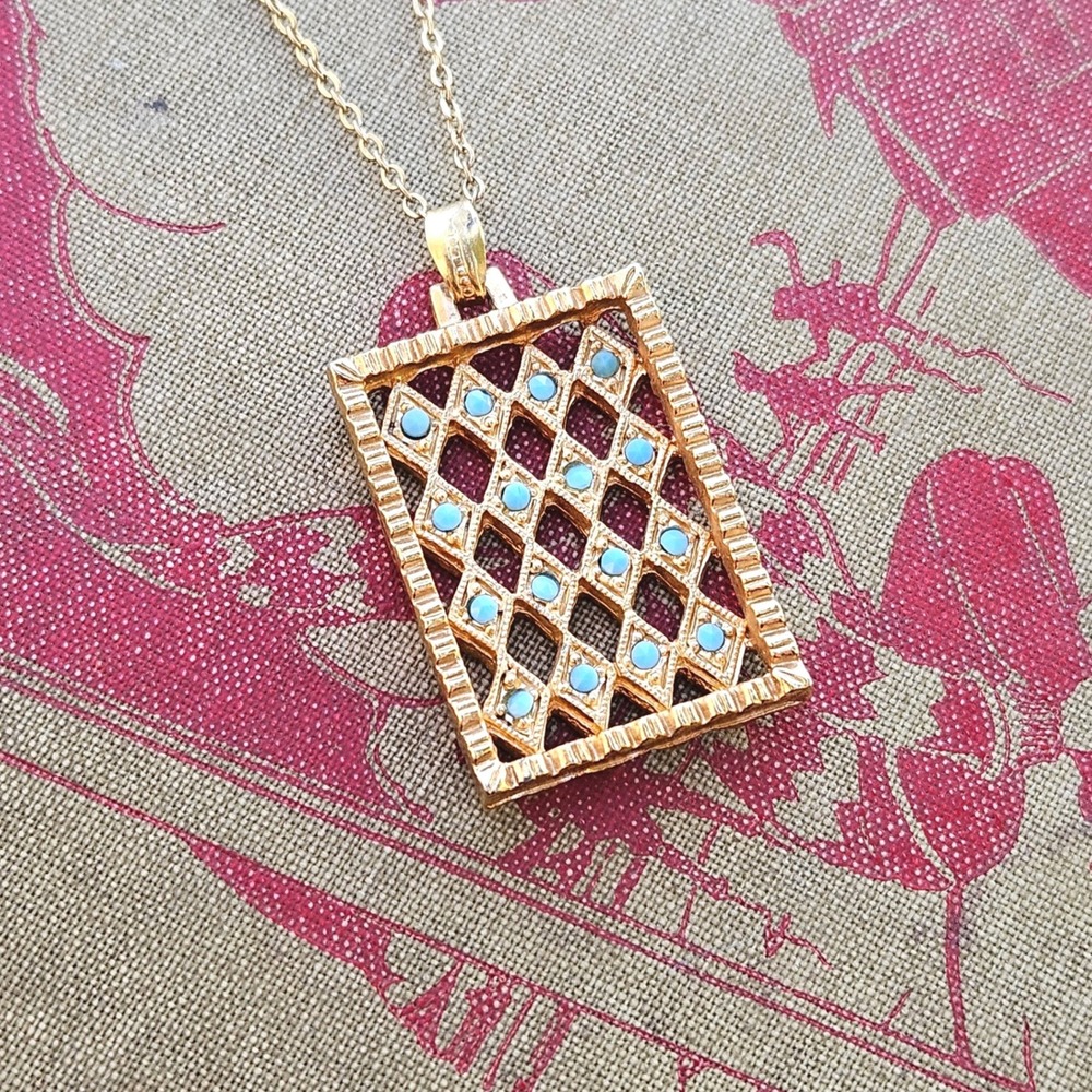Vintage 70s Gold Tone Lattice Rectangle Pendant Faux Turquoise Cabochon Necklace